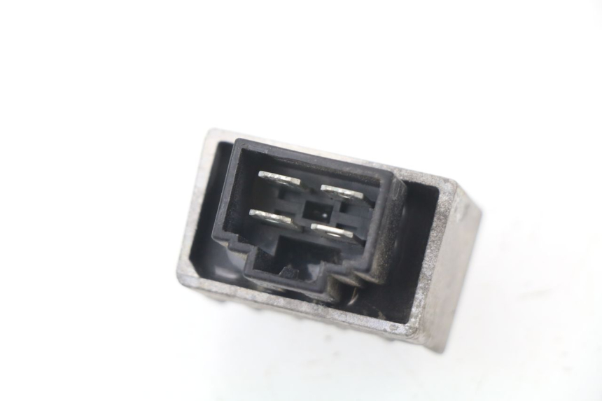 photo de REGLER LICHTMASCHINE PEUGEOT TREKKER TKR 50 (2005 - 2014) - Zoom auf Gebrauchszustand