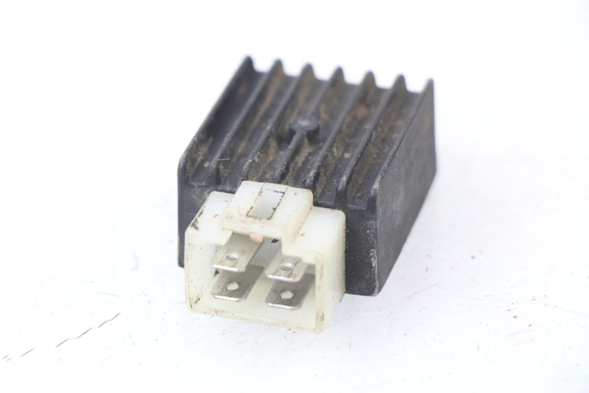 photo de REGLER LICHTMASCHINE PEUGEOT TREKKER TKR 50 (2005 - 2014) - Detailansicht des Bauteils