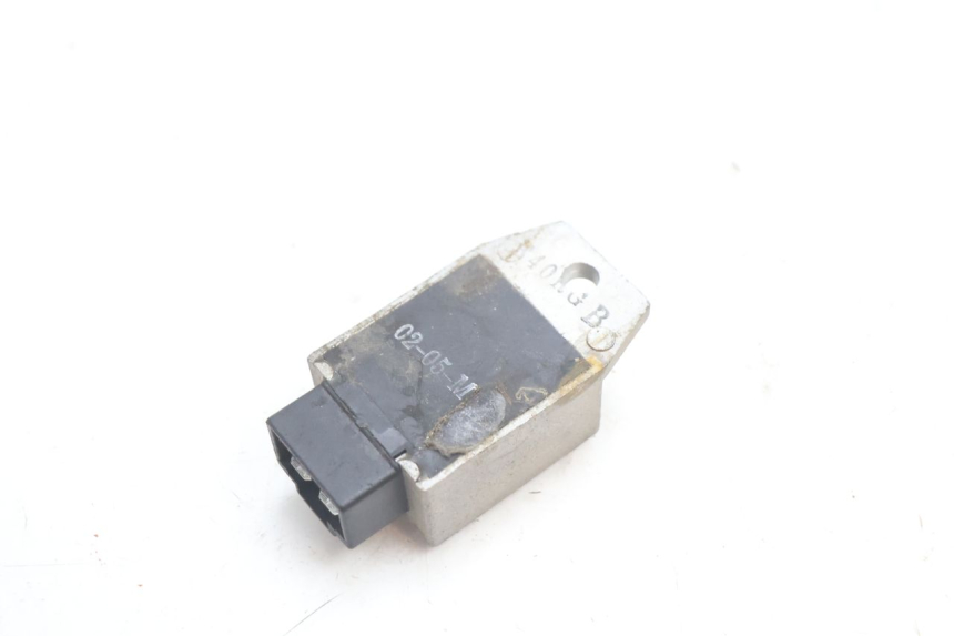 photo de SPANNUNGSREGLER PEUGEOT TREKKER 50 (1995 - 2004) - Alternative Perspektive