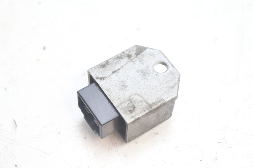 photo de SPANNUNGSREGLER PEUGEOT TREKKER 50 (1995 - 2004) - Alternative Perspektive