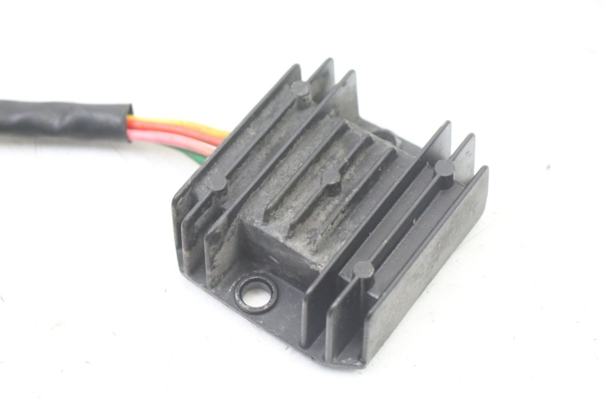 photo de SPANNUNGSREGLER PEUGEOT TWEET 4T 50 (2018 - 2022) - Zoom auf Gebrauchszustand