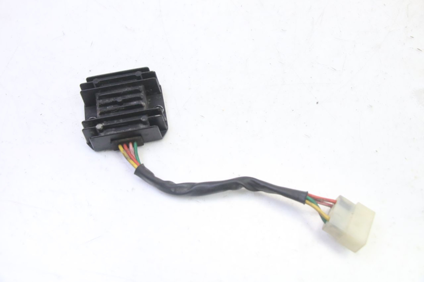 photo de SPANNUNGSREGLER PEUGEOT TWEET 4T 50 (2018 - 2022) - Zoom auf Gebrauchszustand