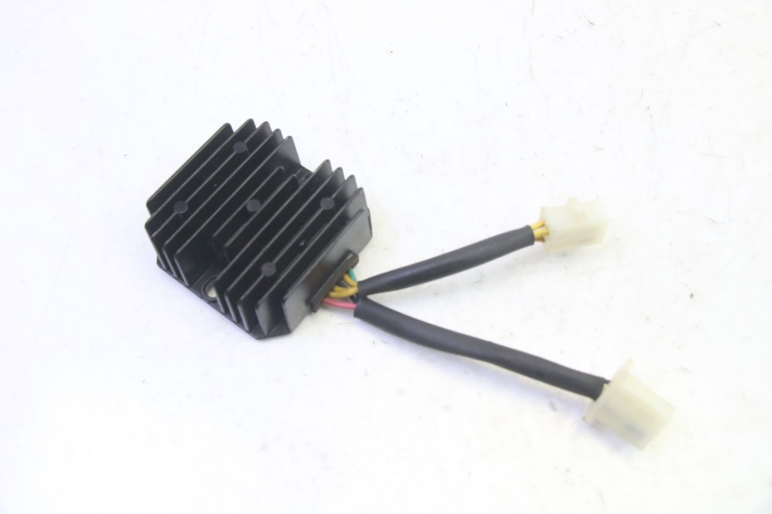 photo de REGLER LICHTMASCHINE PEUGEOT TWEET PRO EFI 4T 50 (2021 - 2022) - Detailansicht des Bauteils