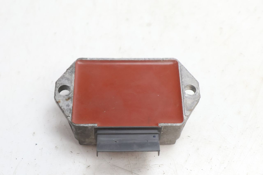 photo de REGLER LICHTMASCHINE PIAGGIO TYPHOON 50 (2000 - 2009) - Alternative Perspektive