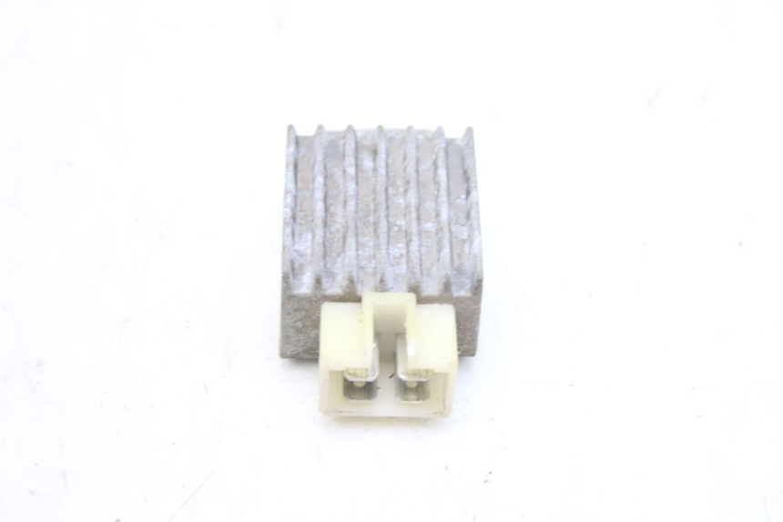 photo de LICHTMASCHINENREGLER PEUGEOT V-CLIC VCLIC 50 (2007 - 2013) - Zoom auf Gebrauchszustand