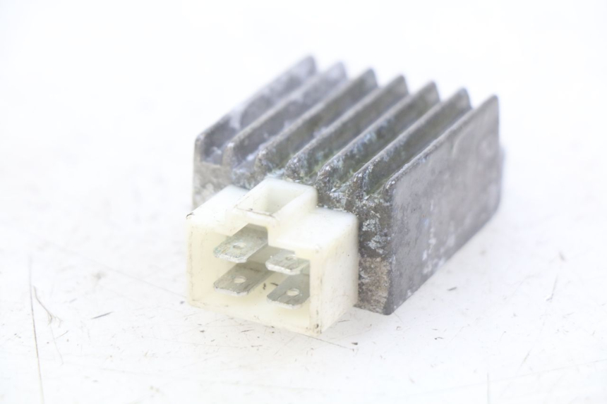 photo de LICHTMASCHINENREGLER PEUGEOT V-CLIC VCLIC 50 (2007 - 2013) - Detailansicht des Bauteils