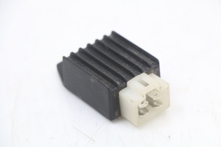 photo de Spannungsregler BEELINE VELOCE 4T 50 (2011 - 2020) - Detailansicht des Bauteils