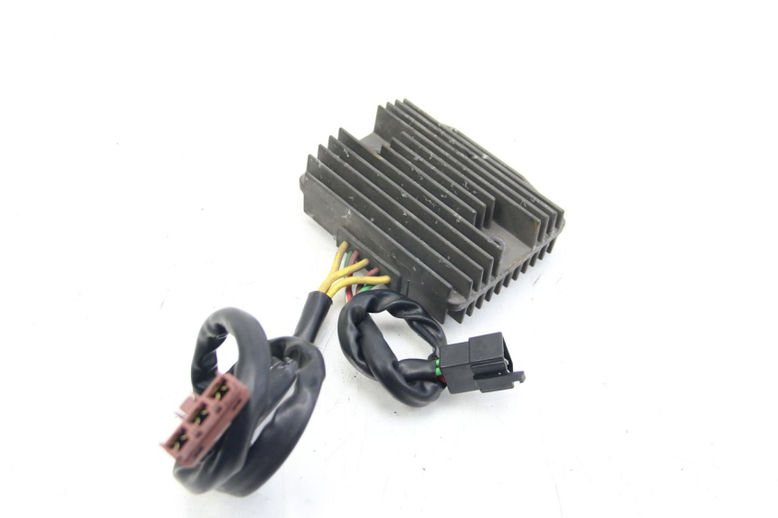 photo de LADEREGLER PIAGGIO VESPA GTS SUPER IE 125 (2009 - 2016) - Hauptansicht