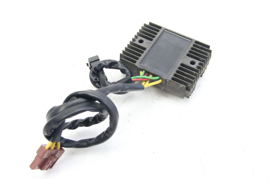 photo de LADEREGLER PIAGGIO VESPA GTS SUPER IE 125 (2009 - 2016) - Detailansicht des Bauteils