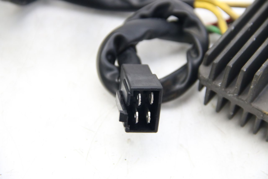 photo de LADEREGLER PIAGGIO VESPA GTS SUPER IE 125 (2009 - 2016) - Alternative Perspektive