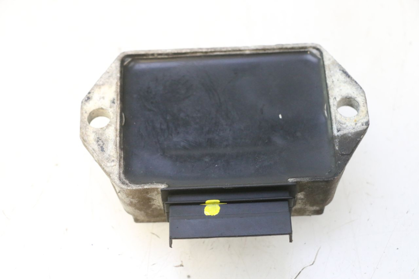photo de LICHTMASCHINENREGLER PIAGGIO VESPA LX 2T 50 (2005 - 2013) - Detailansicht des Bauteils