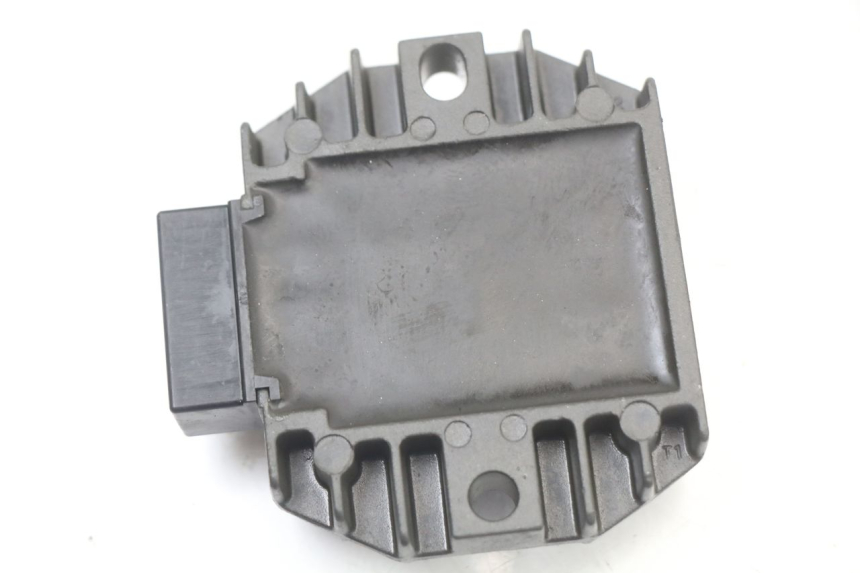 photo de LADEREGLER PIAGGIO VESPA LX 125 (2005 - 2010) - Alternative Perspektive