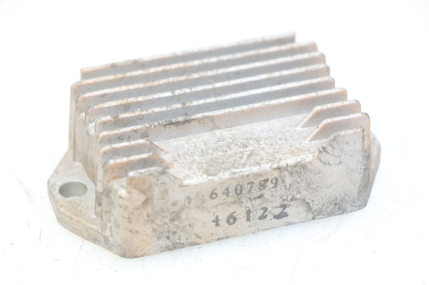 photo de SPANNUNGSREGLER PIAGGIO VESPA S 2T 50 (2007 - 2014) - Zoom auf Gebrauchszustand