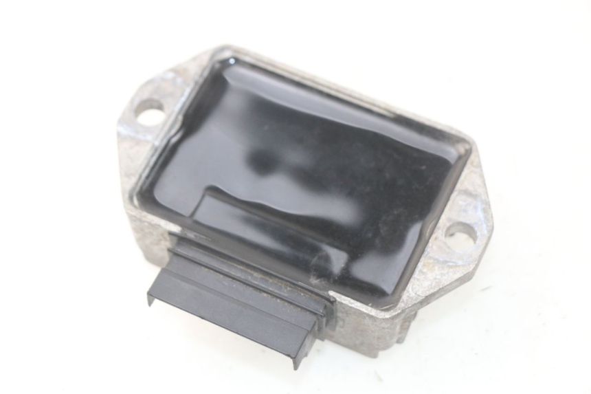 photo de LADEREGLER PIAGGIO VESPA SPRINT 2T 50 (2014 - 2018) - Detailansicht des Bauteils