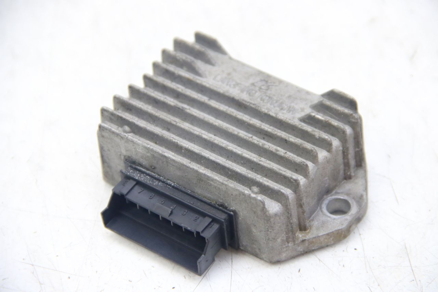 photo de LADEREGLER PIAGGIO VESPA SPRINT 2T 50 (2014 - 2018) - Detailansicht des Bauteils