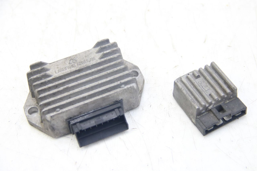 photo de LADEREGLER PIAGGIO VESPA SPRINT 2T 50 (2014 - 2018) - Technische Nahaufnahme