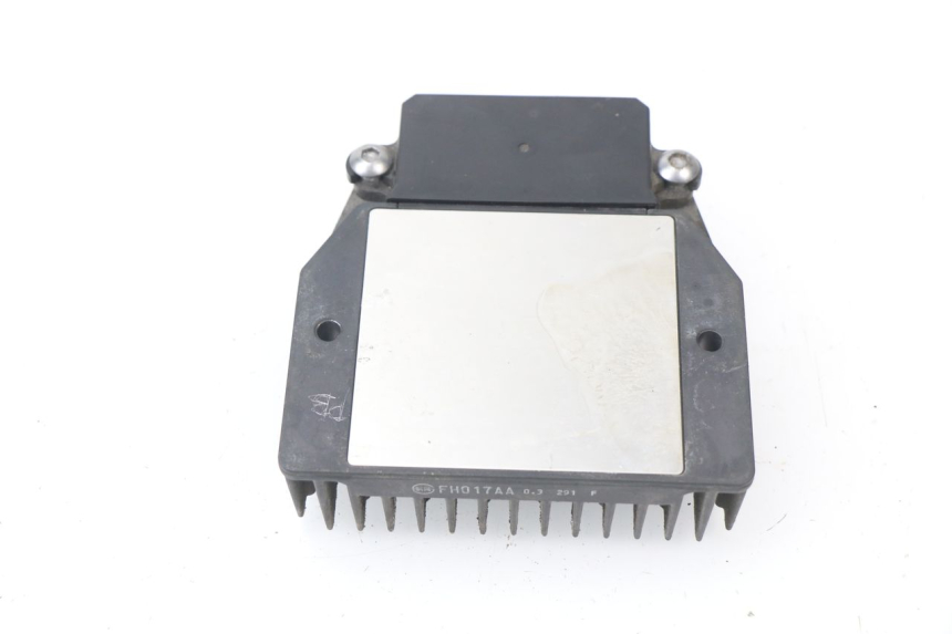 photo de REGLER LICHTMASCHINE HONDA VFR F 1200 (2010 - 2015) - Alternative Perspektive