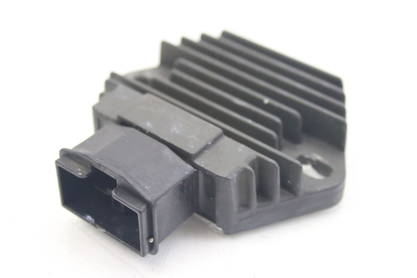 photo de LICHTMASCHINENREGLER HONDA VFR FI RC46 800 (1998 - 2001) - Detailansicht des Bauteils