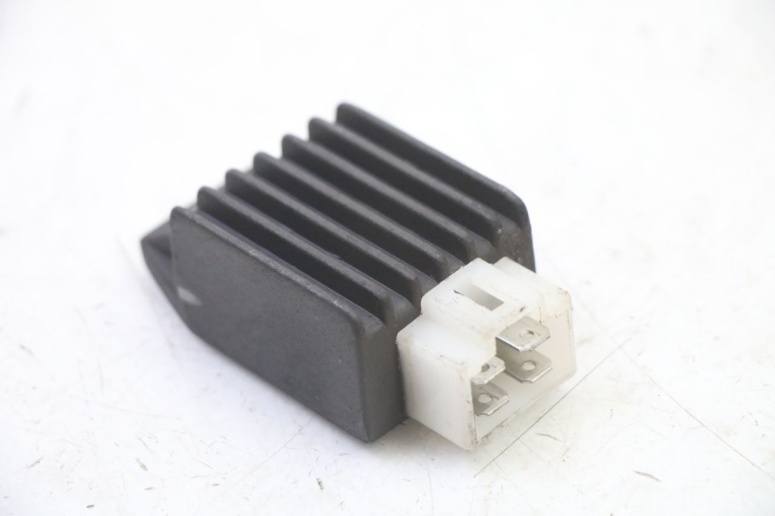 photo de LICHTMASCHINENREGLER PEUGEOT VIVACITY NEW 2T 50 (2008 - 2017) - Detailansicht des Bauteils