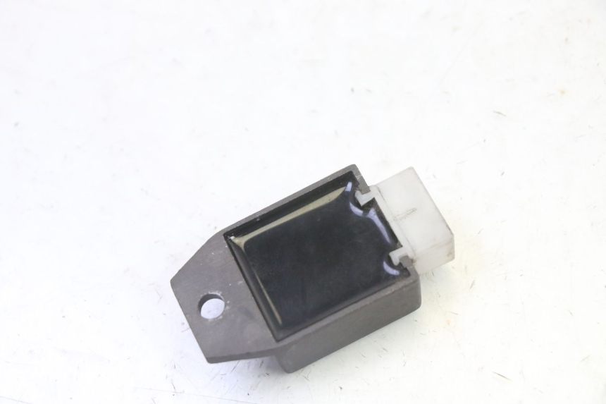 photo de LICHTMASCHINENREGLER PEUGEOT VIVACITY NEW 2T 50 (2008 - 2017) - Zoom auf Gebrauchszustand