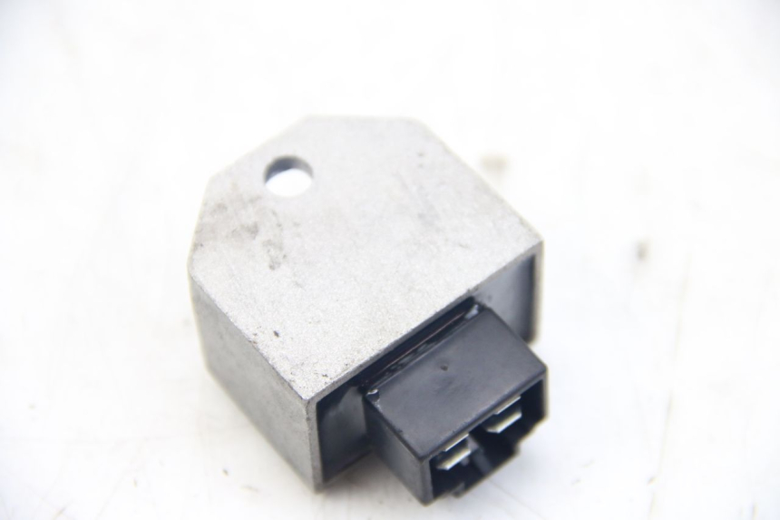 photo de LICHTMASCHINENREGLER PEUGEOT VIVACITY NEW 4T 50 (2008 - 2017) - Zoom auf Gebrauchszustand