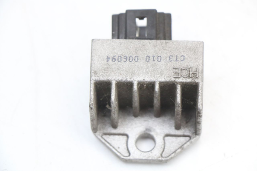 photo de LICHTMASCHINENREGLER PEUGEOT VIVACITY NEW 4T 50 (2008 - 2017) - Detailansicht des Bauteils