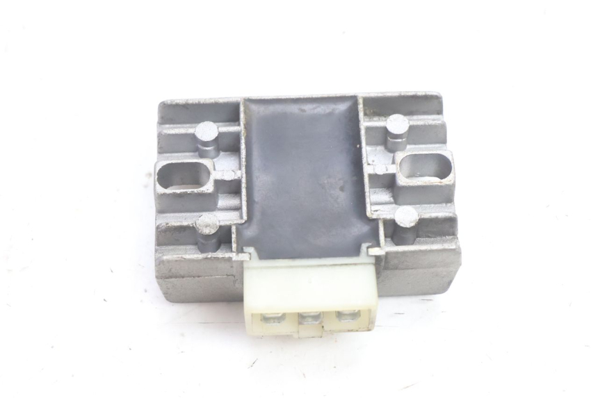photo de REGLER LICHTMASCHINE DAELIM VJ ROADWIN 125 (2004 - 2007) - Technische Nahaufnahme