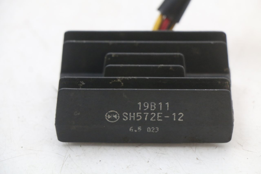 photo de LICHTMASCHINENREGLER SUZUKI VL INTRUDER 125 (2004 - 2007) - Zoom auf Gebrauchszustand