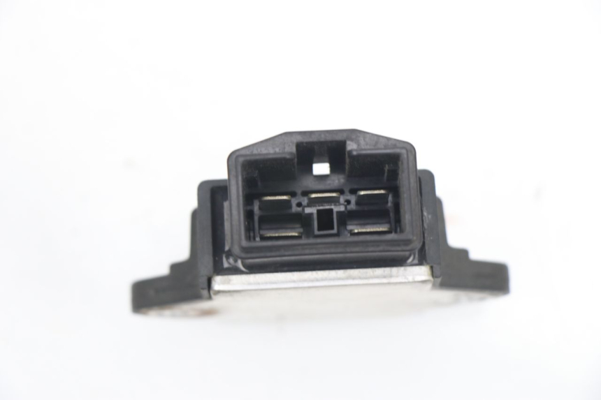 photo de REGLER LICHTMASCHINE HONDA VTR F FIRESTORM 1000 (1997 - 2001) - Alternative Perspektive