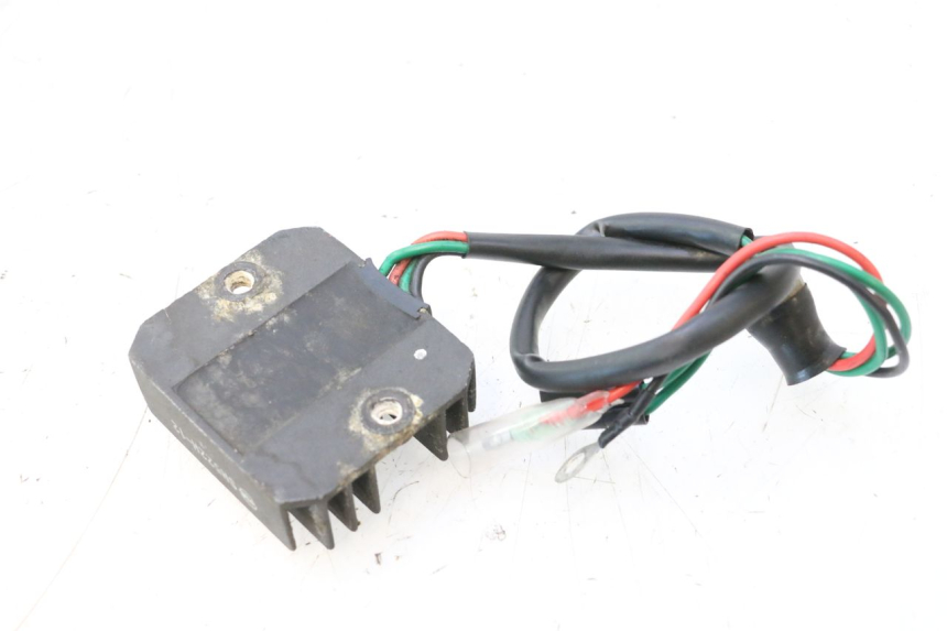 photo de REGLER LICHTMASCHINE YAMAHA WAVE RUNNER GP R 1200 (2000 - 2003) - Detailansicht des Bauteils