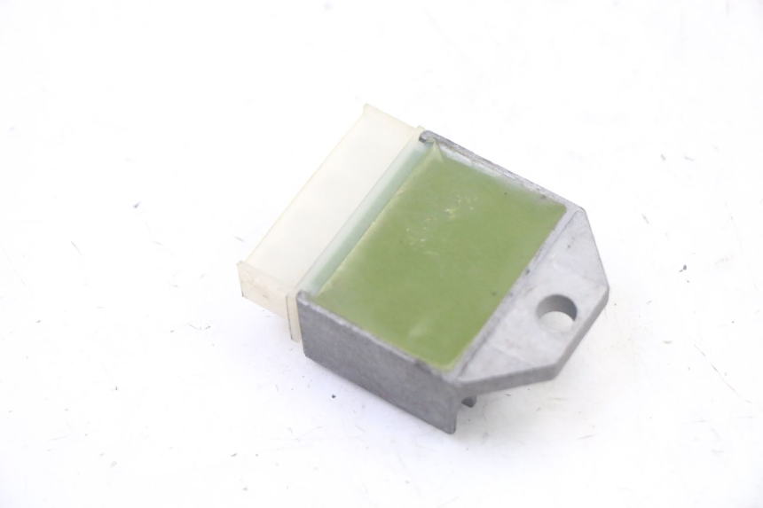 photo de REGLER LICHTMASCHINE YAMAHA WHY 50 (1998 - 2000) - Alternative Perspektive