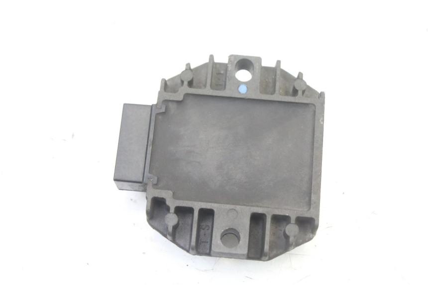 photo de REGLER LICHTMASCHINE YAMAHA X-MAX XMAX ABS 250 (2010 - 2012) - Alternative Perspektive