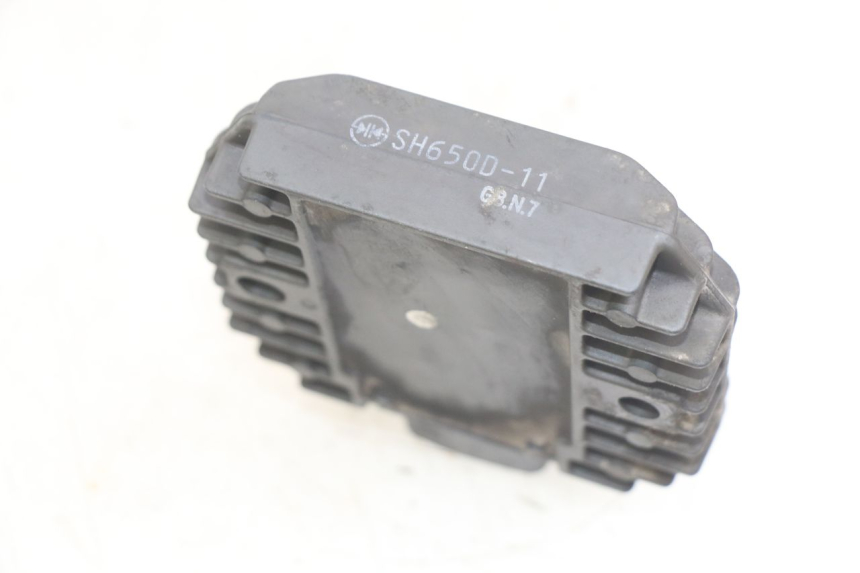 photo de SPANNUNGSREGLER YAMAHA X-MAX XMAX 250 (2006 - 2009) - Zoom auf Gebrauchszustand