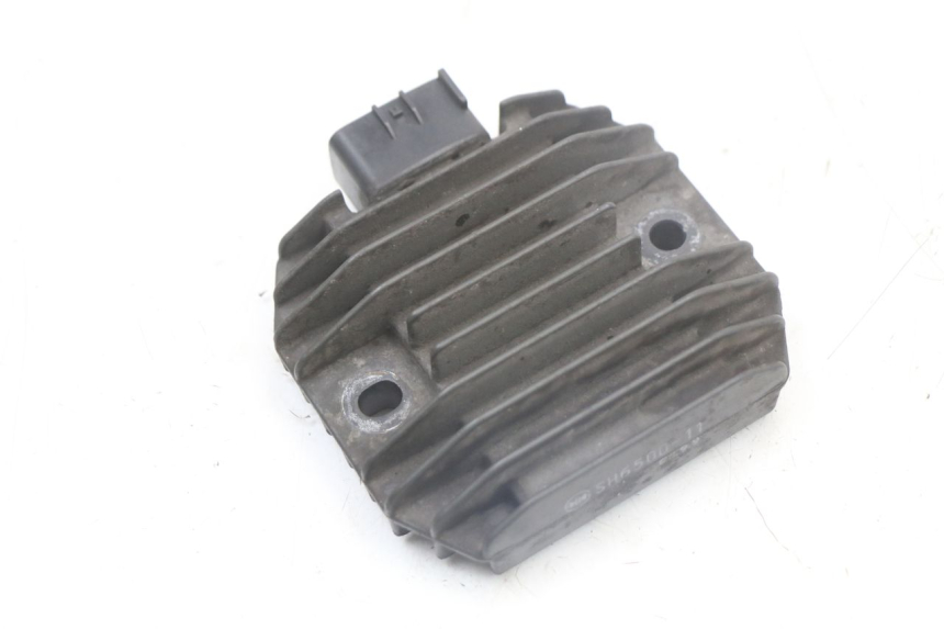 photo de SPANNUNGSREGLER YAMAHA X-MAX XMAX 250 (2006 - 2009) - Detailansicht des Bauteils