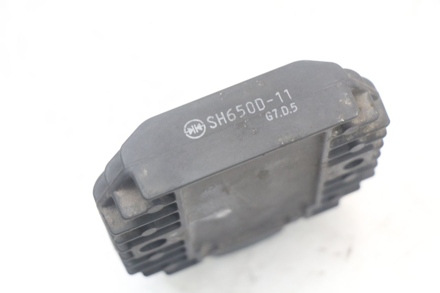 photo de LICHTMASCHINENREGLER YAMAHA XMAX X-MAX 125 (2006 - 2009) - Alternative Perspektive