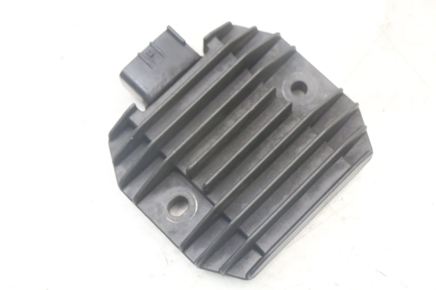 photo de LICHTMASCHINENREGLER YAMAHA XMAX X-MAX 125 (2006 - 2009) - Detailansicht des Bauteils