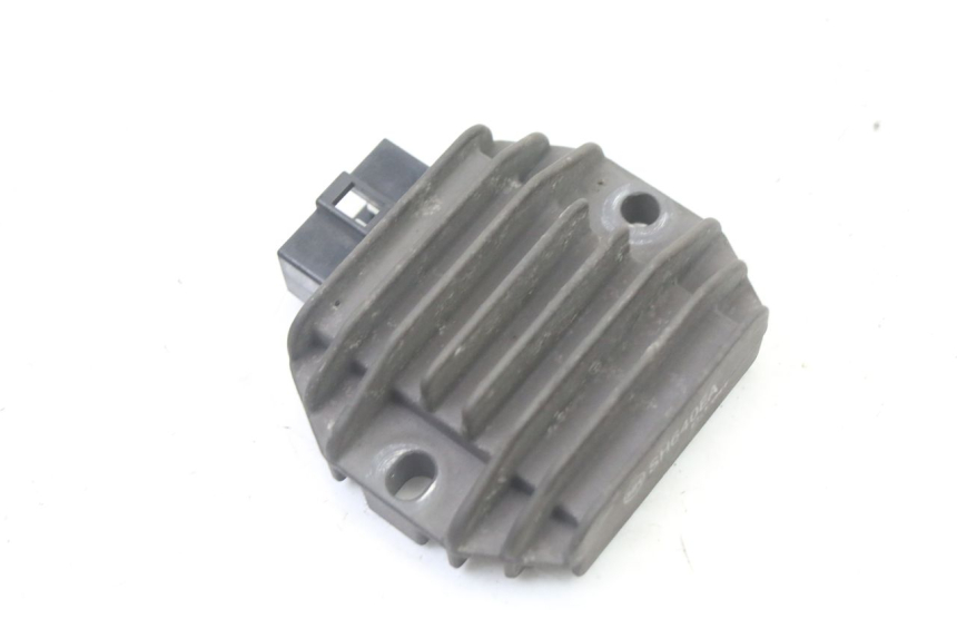 photo de LADEREGLER YAMAHA X-MAX XMAX 125 (2010 - 2013) - Detailansicht des Bauteils