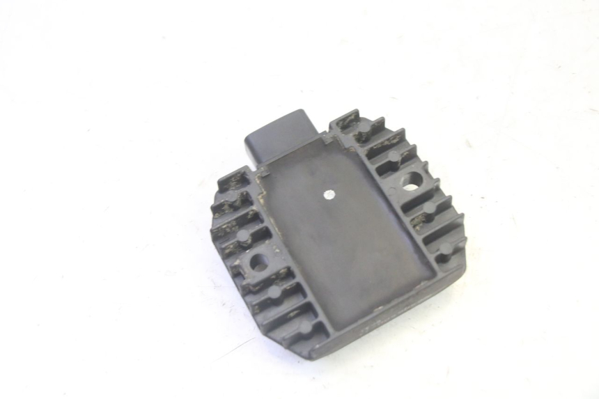 photo de SPANNUNGSREGLER YAMAHA X-MAX XMAX 250 (2006 - 2009) - Zoom auf Gebrauchszustand