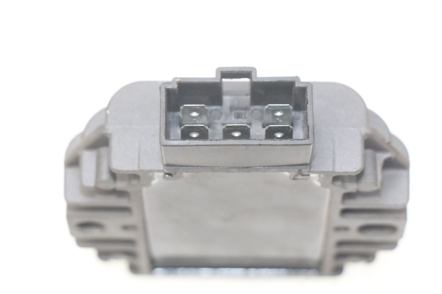 photo de LICHTMASCHINENREGLER PIAGGIO X7 125 (2007 - 2013) - Zoom auf Gebrauchszustand