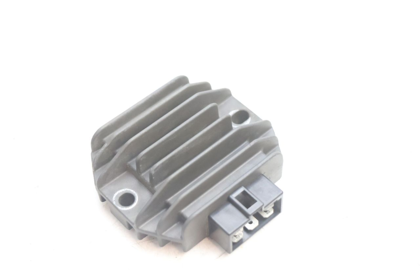 photo de REGLER LICHTMASCHINE PIAGGIO X8 STREET 125 (2006 - 2007) - Hauptansicht