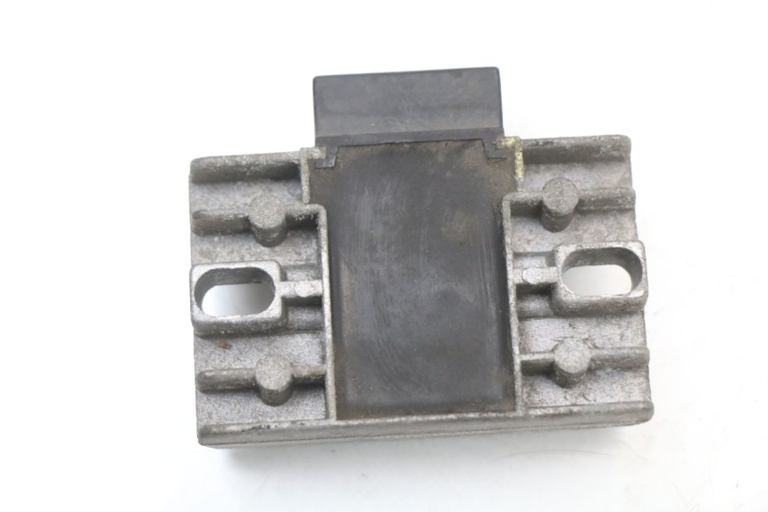 photo de LICHTMASCHINENREGLER PIAGGIO X8 125 (2004 - 2007) - Zoom auf Gebrauchszustand