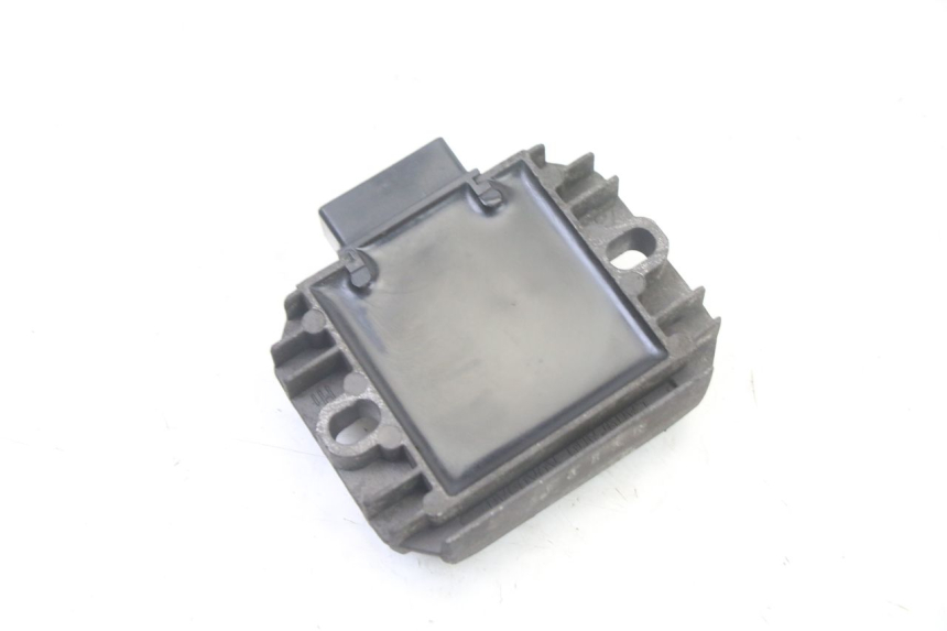 photo de LADEREGLER PIAGGIO XEVO - X EVO 125 (2007 - 2017) - Alternative Perspektive