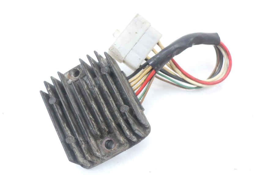 photo de REGLER LICHTMASCHINE YAMAHA XJ F 900 (1983 - 1994) - Detailansicht des Bauteils