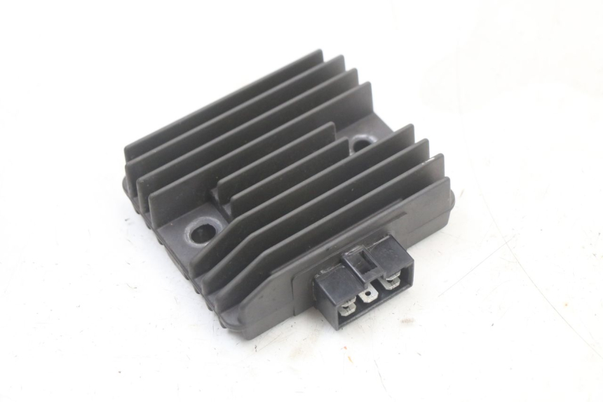 photo de REGLER LICHTMASCHINE YAMAHA XJ6 ABS 600 (2008 - 2016) - Hauptansicht