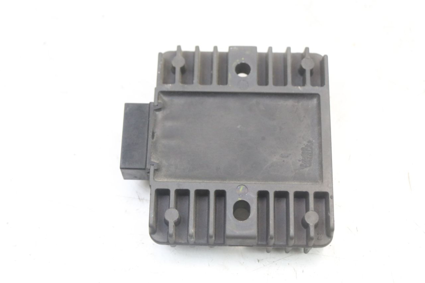 photo de REGLER LICHTMASCHINE YAMAHA XJ6 ABS 600 (2008 - 2016) - Technische Nahaufnahme