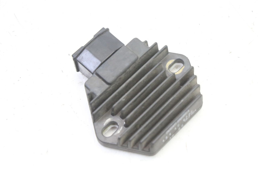 photo de REGLER LICHTMASCHINE HONDA XLV VARADERO 125 (2000 - 2006) - Detailansicht des Bauteils