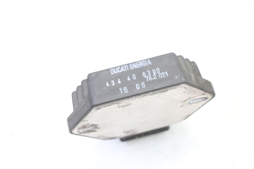 photo de REGLER LICHTMASCHINE HONDA XLV VARADERO 125 (2000 - 2006) - Alternative Perspektive