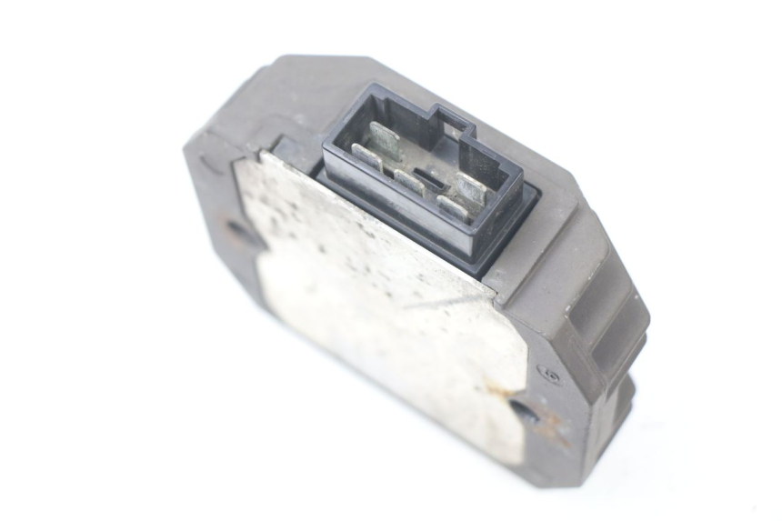 photo de REGLER LICHTMASCHINE YAMAHA XP T-MAX TMAX ABS 530 (2012 - 2015) - Detailansicht des Bauteils