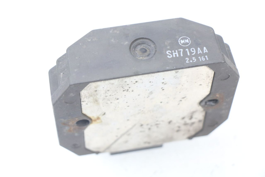 photo de REGLER LICHTMASCHINE YAMAHA XP T-MAX TMAX ABS 530 (2012 - 2015) - Zoom auf Gebrauchszustand