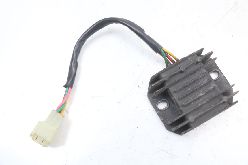 photo de REGLER LICHTMASCHINE SYM XS 125 (2007 - 2016) - Detailansicht des Bauteils